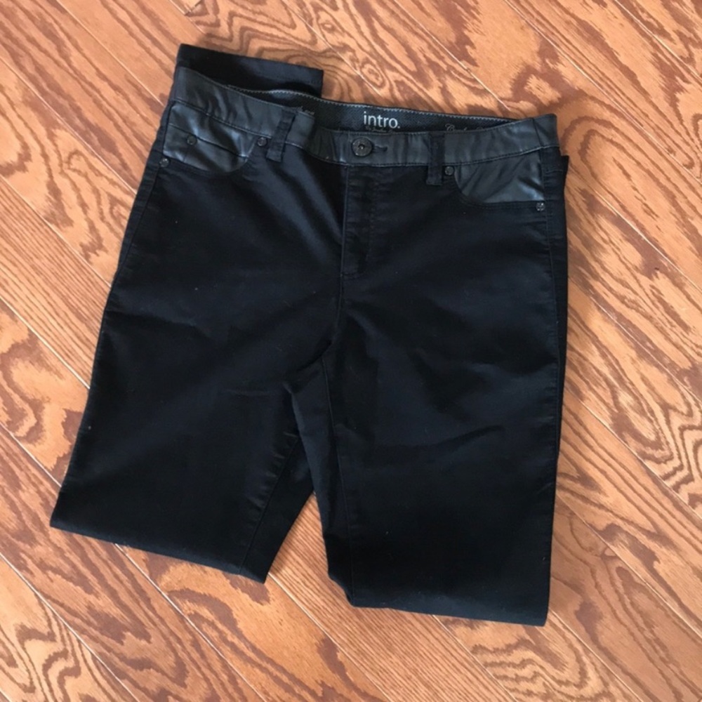 intro. Black Jeans Sz 6